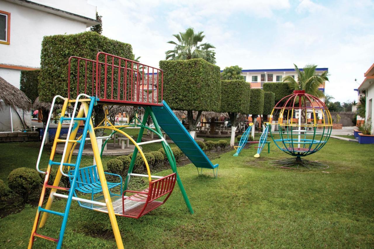 Hotel San Carlos Yautepec Buitenkant foto