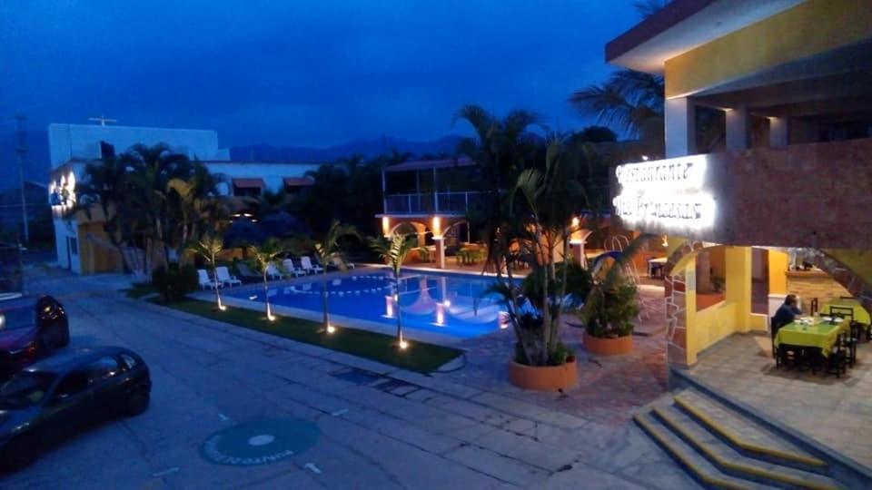 Hotel San Carlos Yautepec Buitenkant foto